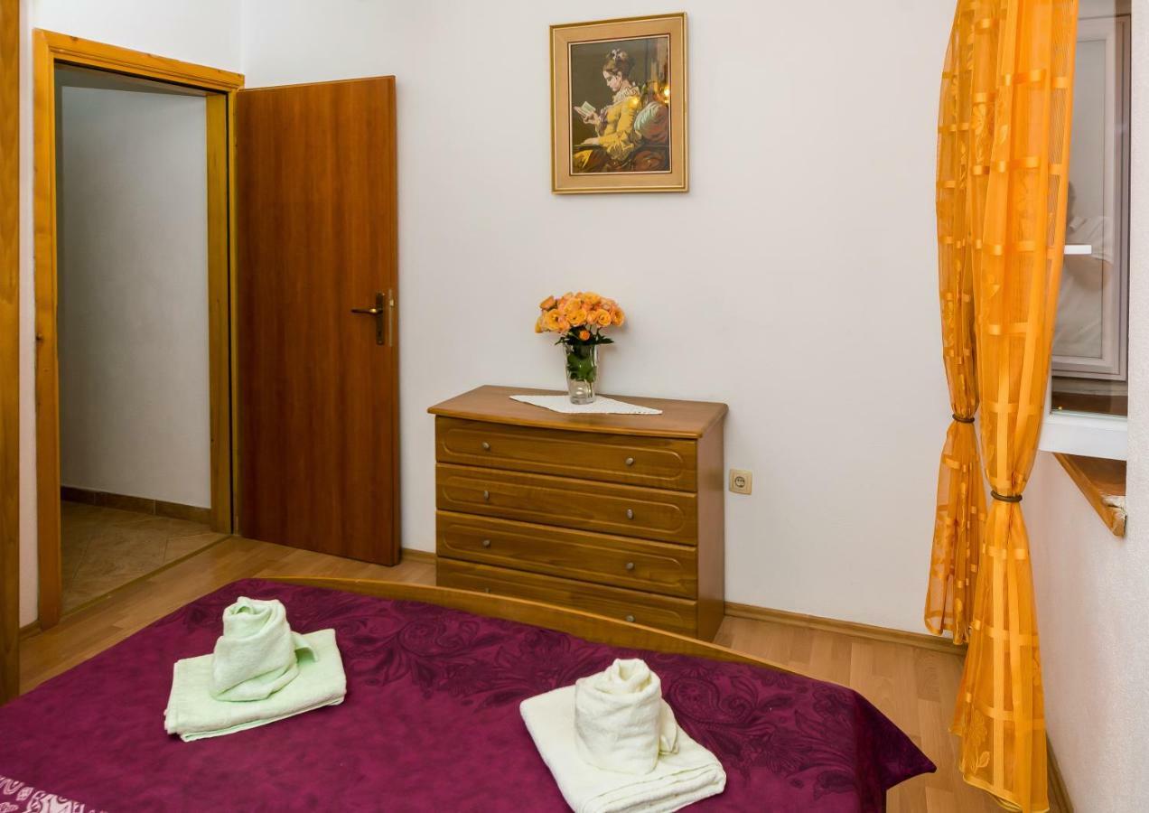 Apartment Leut With Spacious Terrace And Sea View Slatine Ngoại thất bức ảnh