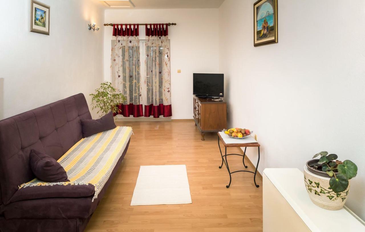 Apartment Leut With Spacious Terrace And Sea View Slatine Ngoại thất bức ảnh