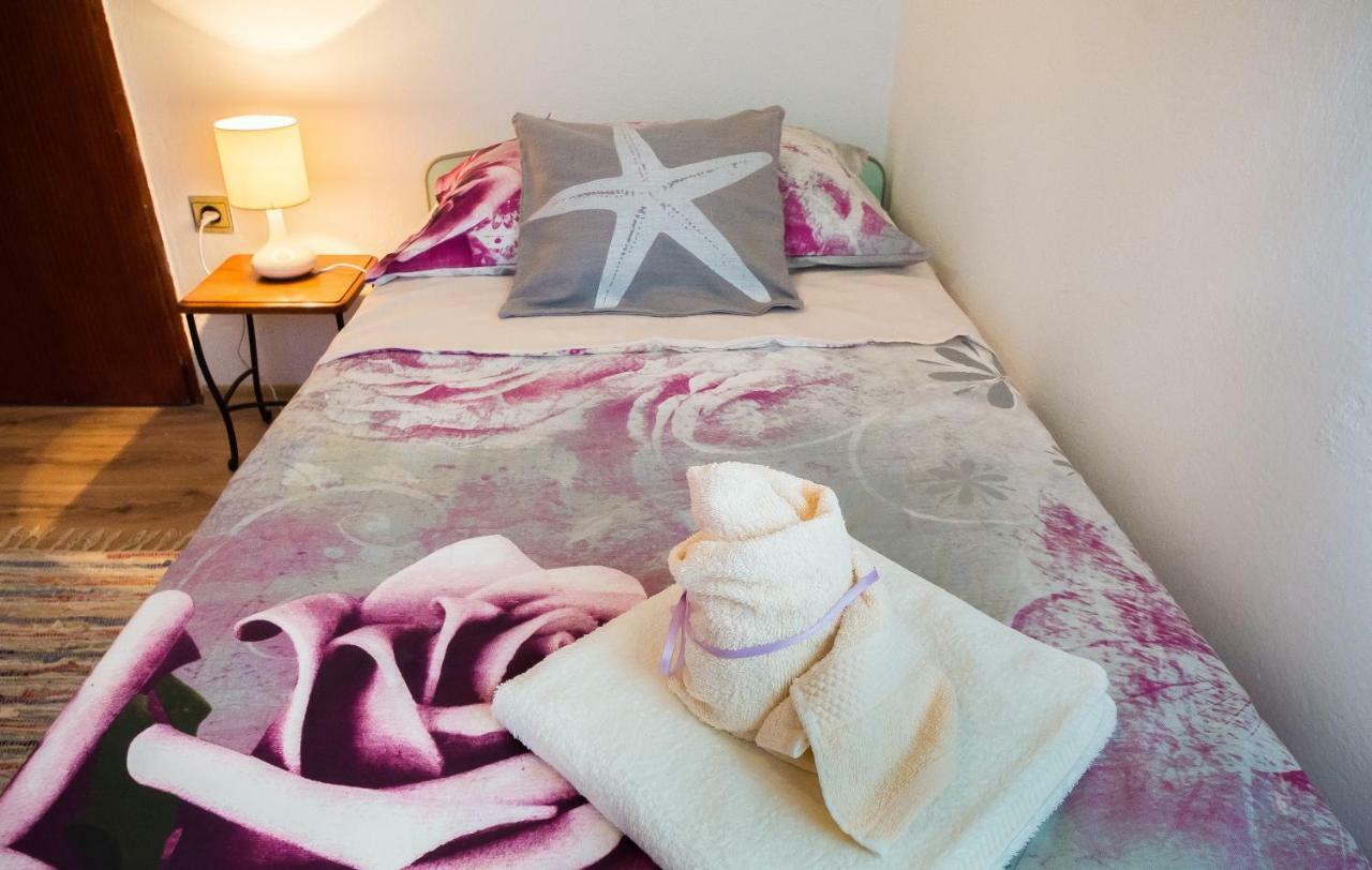 Apartment Leut With Spacious Terrace And Sea View Slatine Ngoại thất bức ảnh